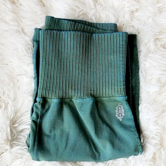 🛍FREE PEOPLE GOOD KARMA SHORTS - Picture 4 of 4